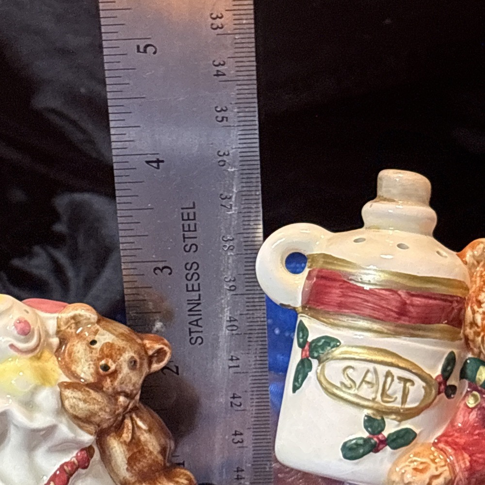 Vintage Mid Century Santa Claus Ceramic Salt and Pepper Shakers from‎ Japan - Picture 12 of 12